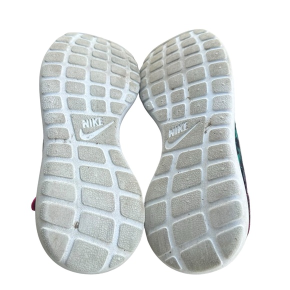 NIKE ROSHE RUN FLORAL PRINT MULTI-COLOR WOMENS 6 - Picture 9 of 11